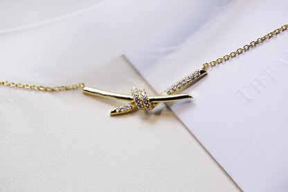 [Dawnora Jewelry]KNOT NECKLACE GOLD DIAMONDS