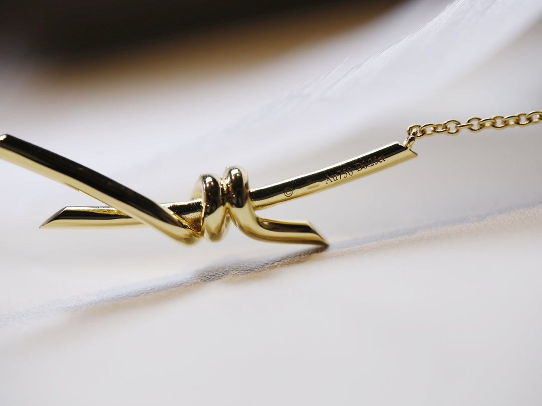 [Dawnora Jewelry]KNOT NECKLACE GOLD DIAMONDS