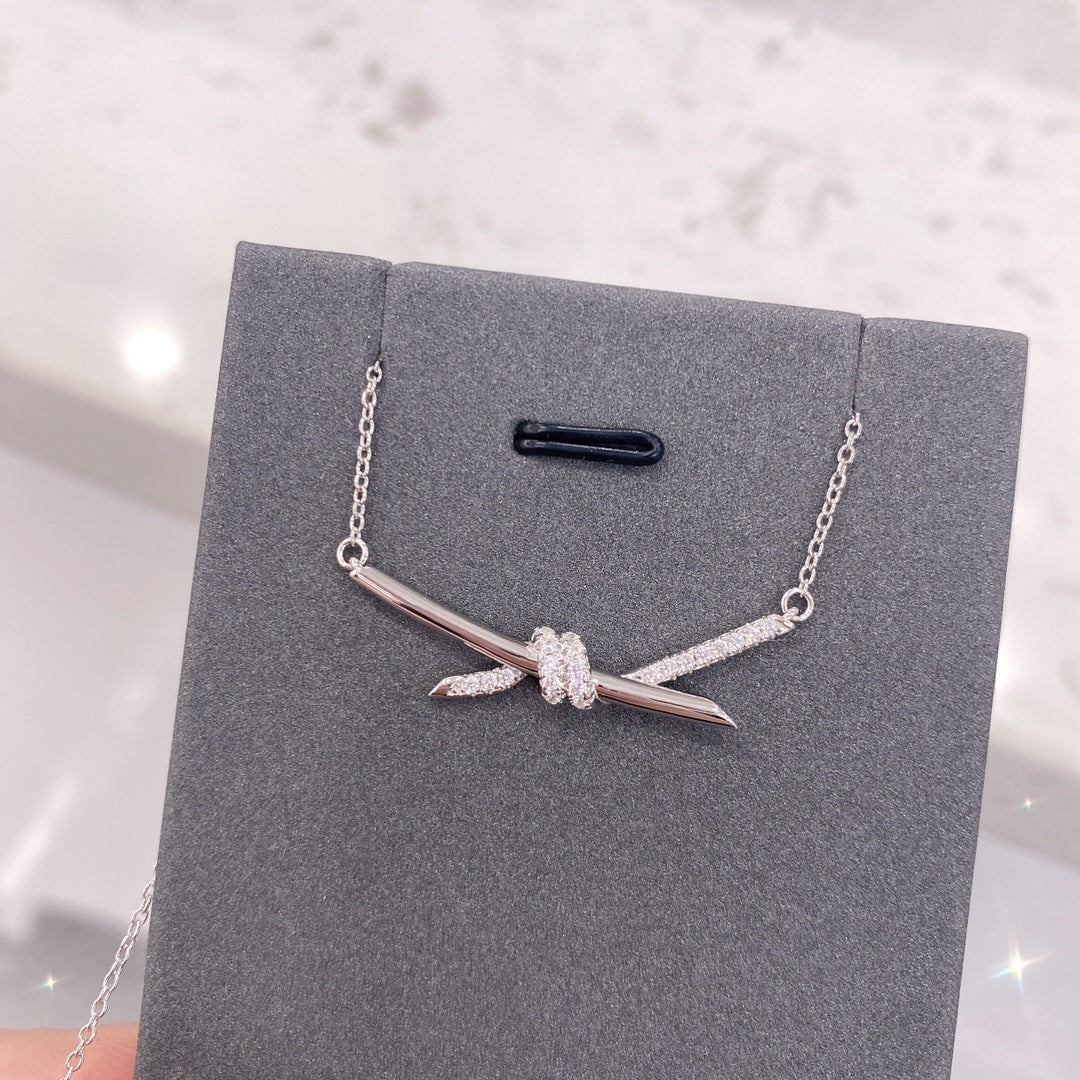 [Dawnora Jewelry]KNOT NECKLACE DIAMONDS