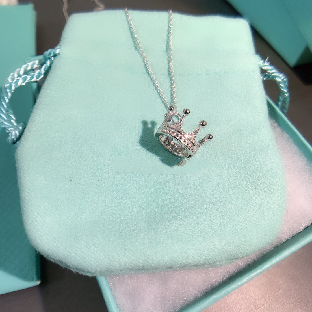 [Dawnora Jewelry]CROWN PEDANT NECKLACE