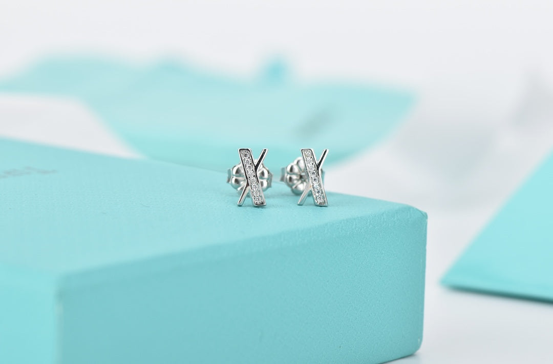 [Dawnora Jewelry]ATLAS DIAMOND STUD EARRINGS