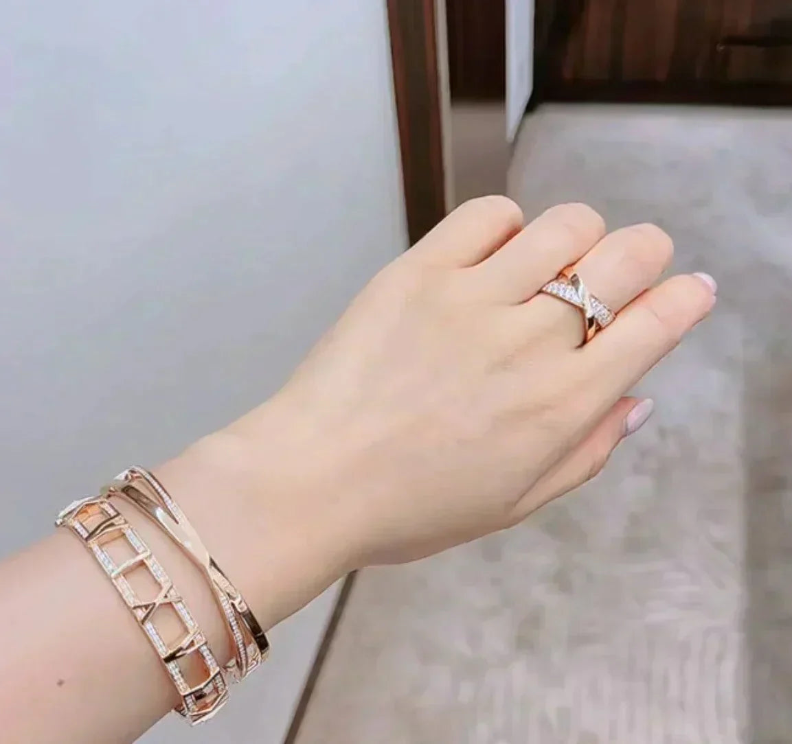 [Dawnora Jewelry]NARROW HINGED BANGLEIN WITH DIAMONDS SMALL