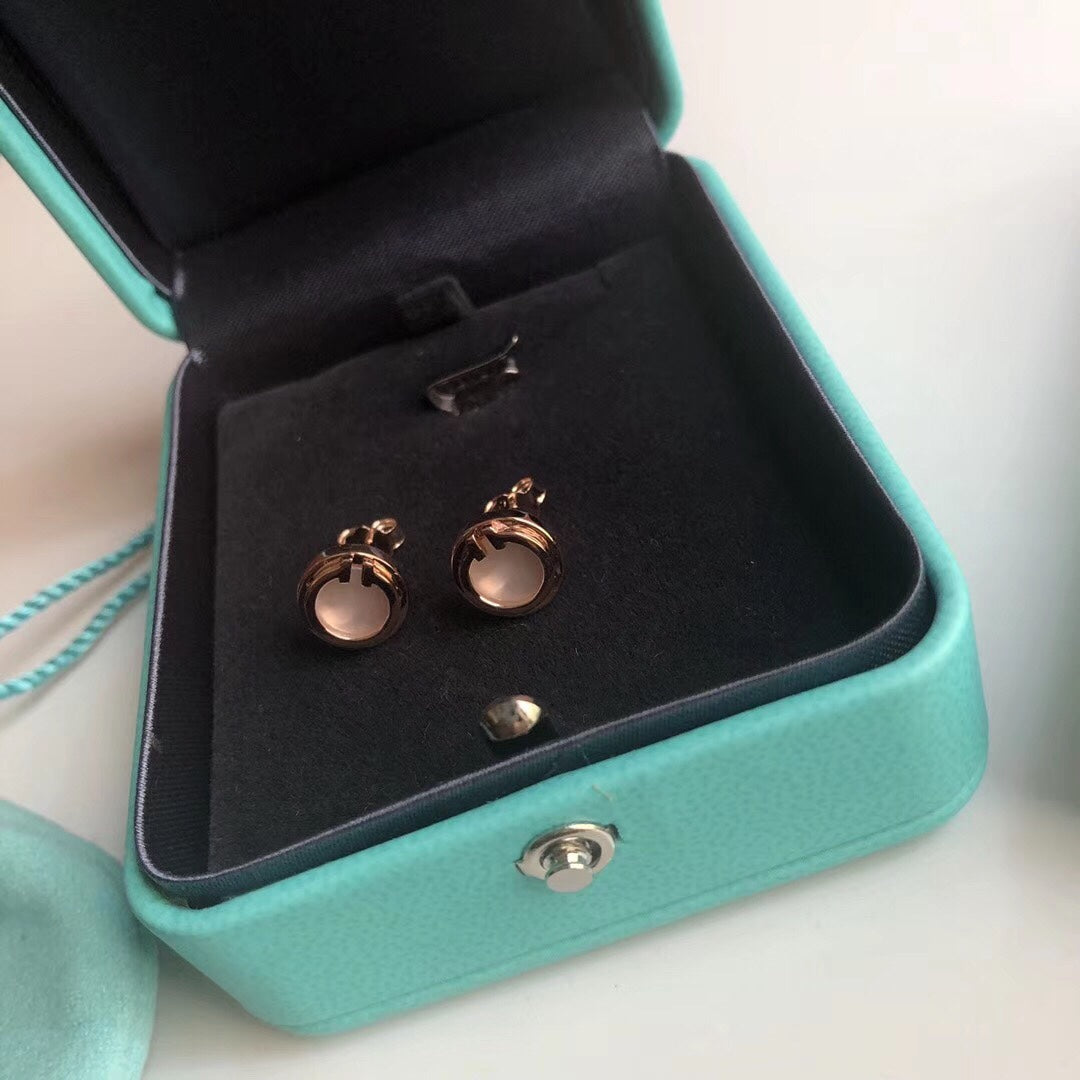 [Dawnora Jewelry]PEARL CIRCLE EARRINGS MOTHER
