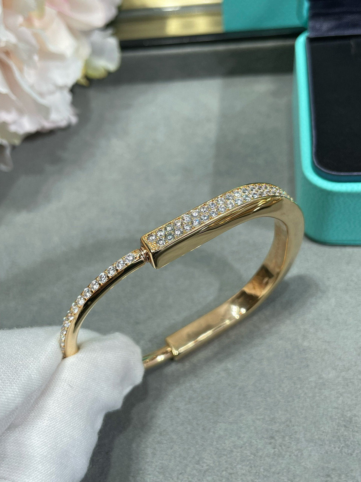 [Dawnora Jewelry]LOCK BRACELET DIAMOND PAVED