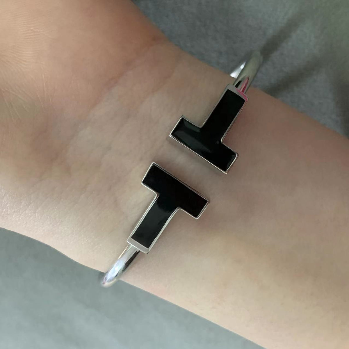 [Dawnora Jewelry]T WIDE ONYX OPEN BRACELET