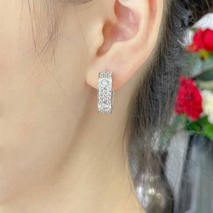 [Dawnora Jewelry]LOVE 5.5MM DIAMOND PAVED EARRINGS