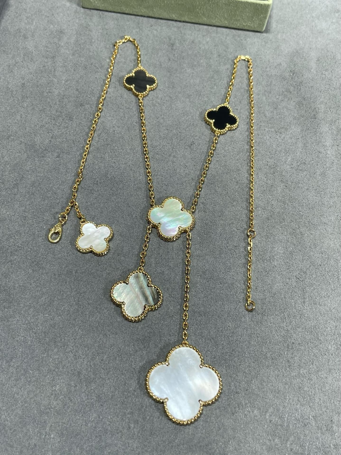 [Dawnora Jewelry]CLOVER 6 MOTIF MOP ONYX GOLD NECKLACE