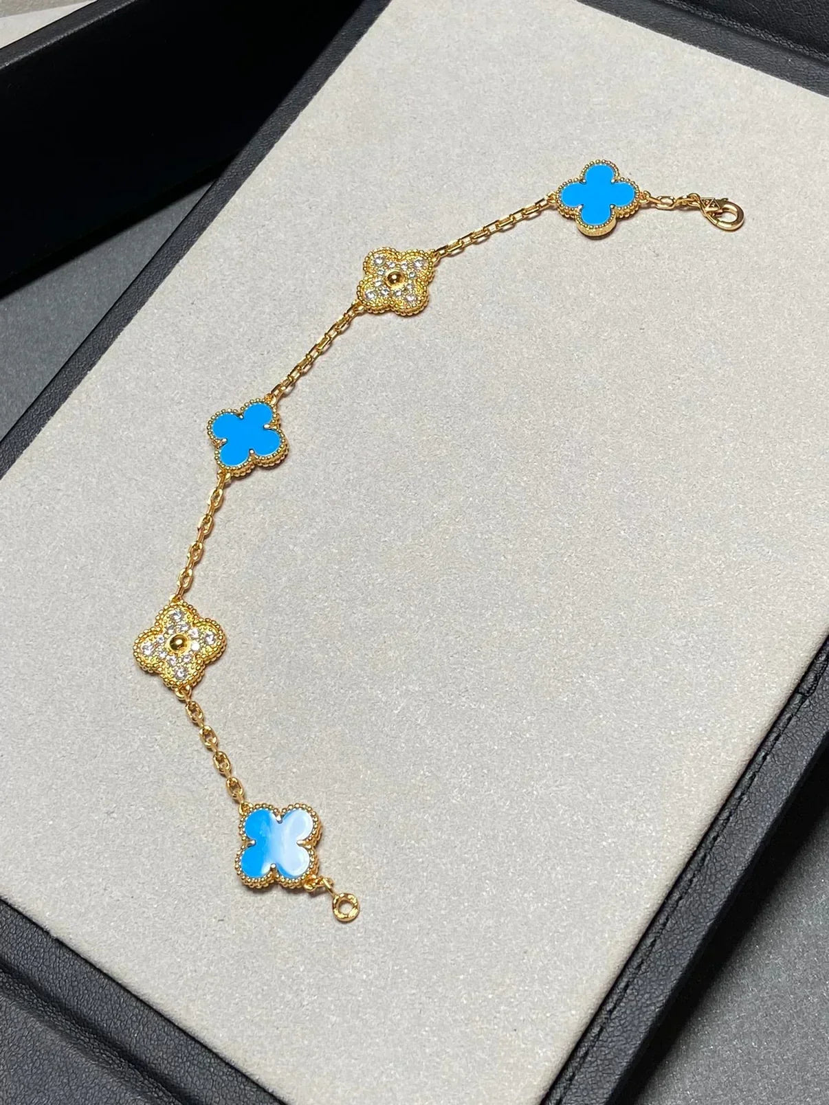 [Dawnora Jewelry] CLOVER 5 MOTIF BLUE AGATE BRACELET COLLECTION