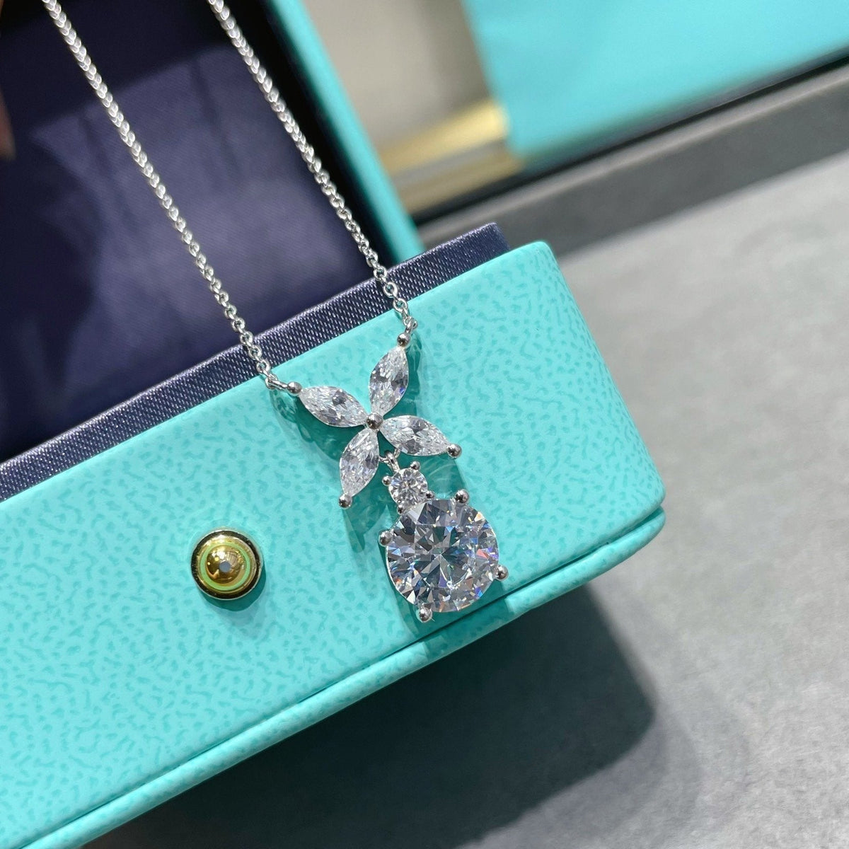 [Dawnora Jewelry]VICTORIA PENDANT SILVER DIAMOND NECKLACE