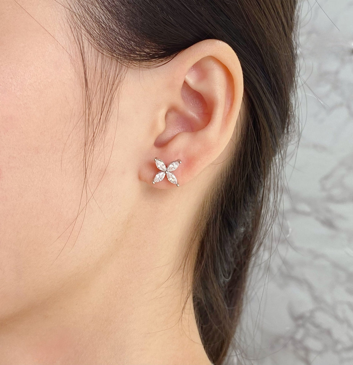 [Dawnora Jewelry]VICTORIA SILVER DIAMOND STUD MINI EARRINGS