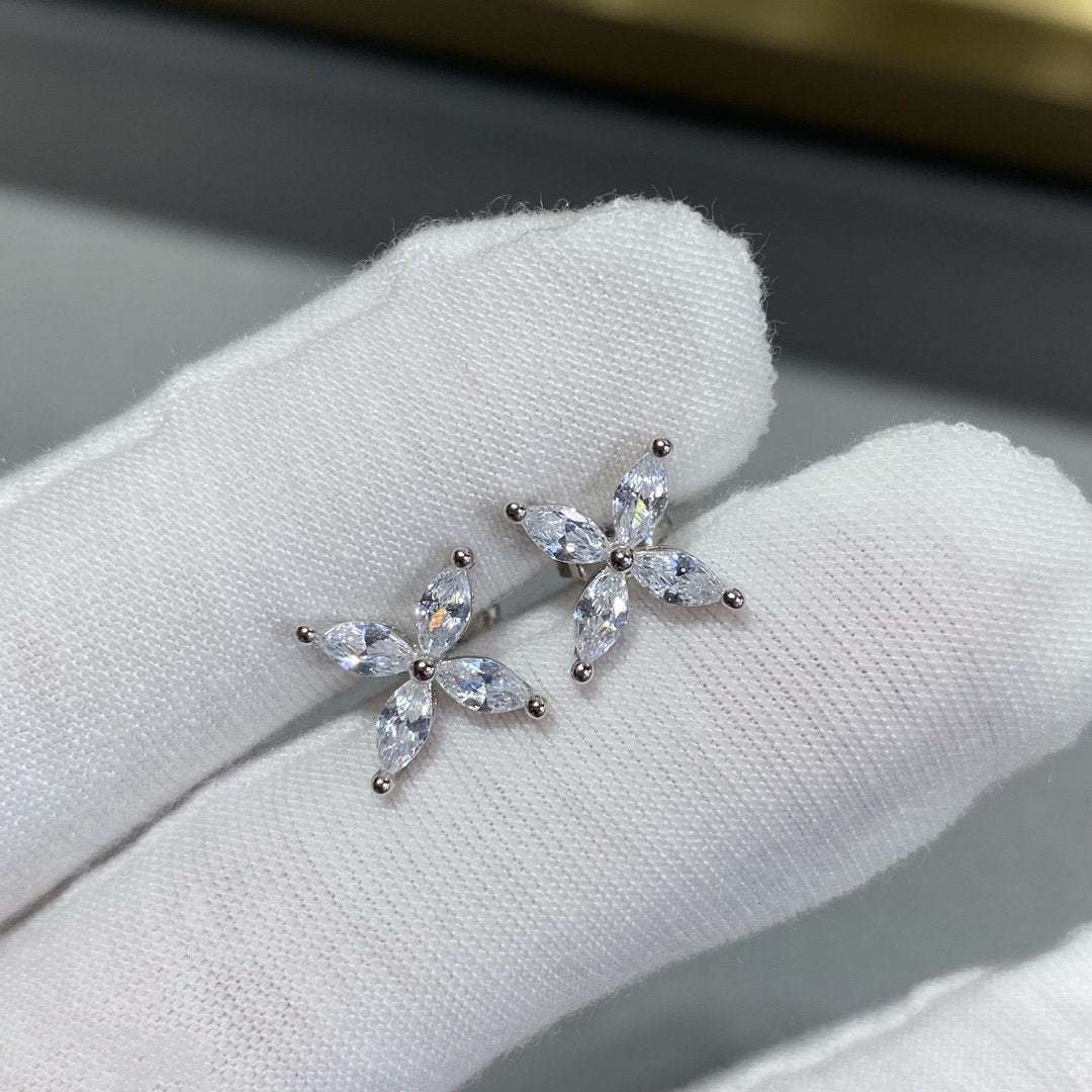 [Dawnora Jewelry]VICTORIA SILVER DIAMOND STUD MINI EARRINGS