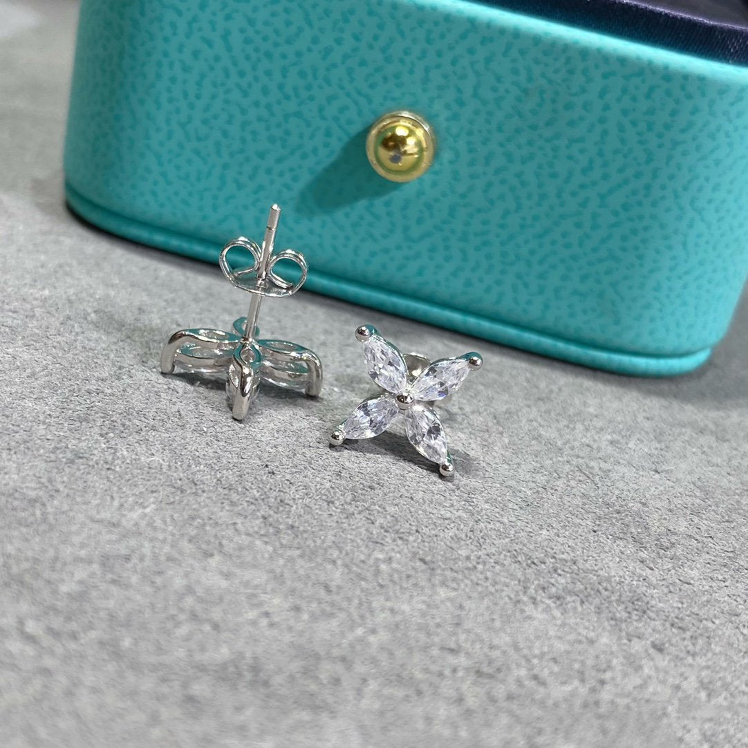 [Dawnora Jewelry]VICTORIA SILVER DIAMOND STUD MINI EARRINGS