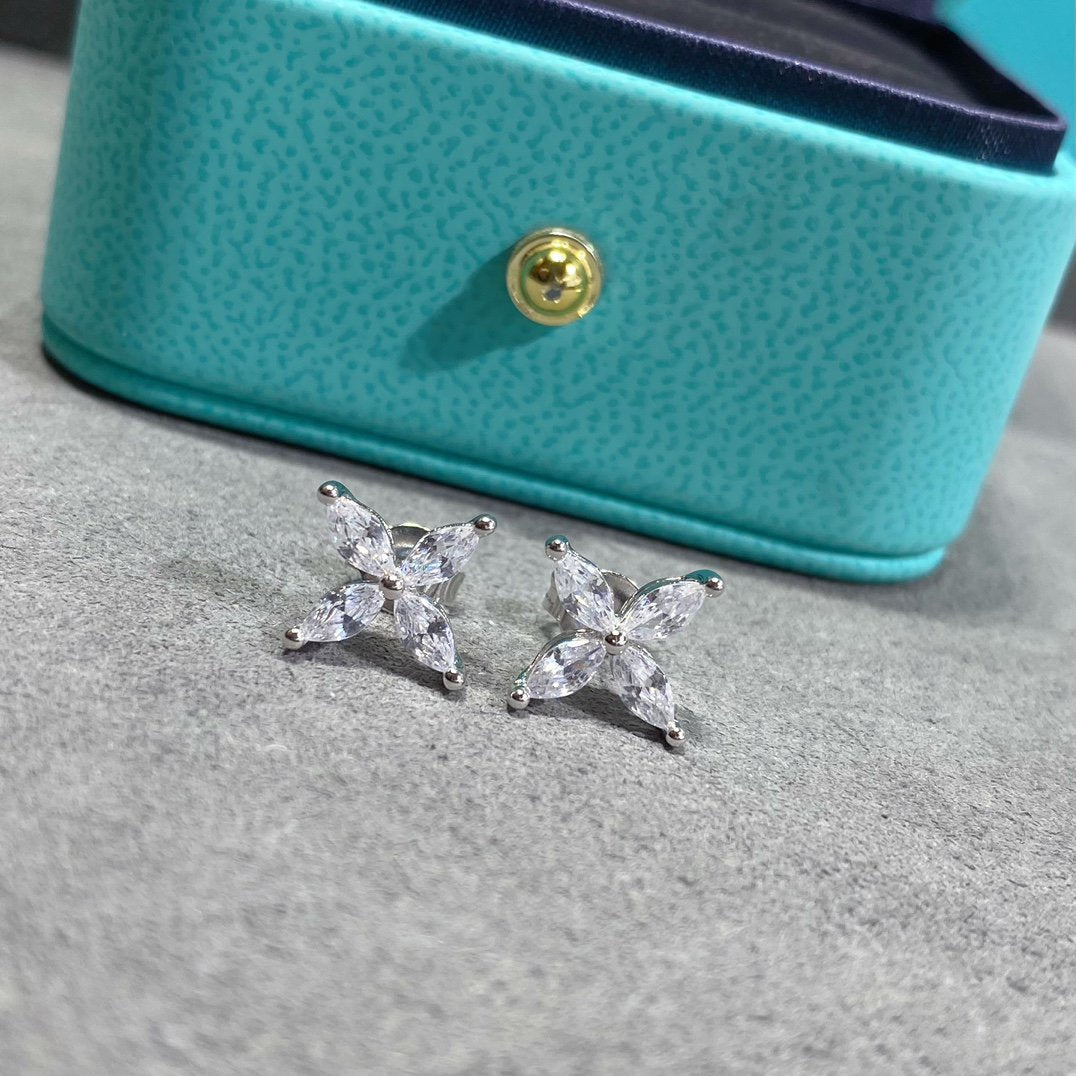 [Dawnora Jewelry]VICTORIA SILVER DIAMOND STUD MINI EARRINGS