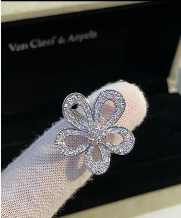 [Dawnora Jewelry]Flowerlace Diamond Ring