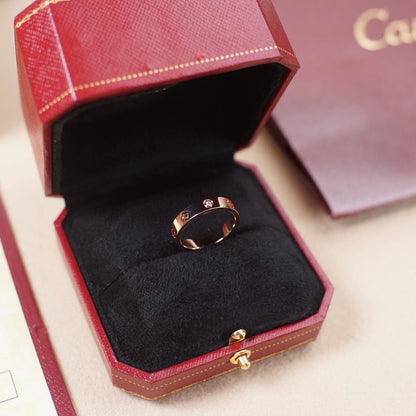 [Dawnora Jewelry]LOVE 4MM 1 DIAMOND RING