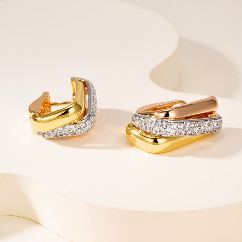 [Dawnora Jewelry]TRINITY HALF DIAMOND  CUSHION EARRINGS