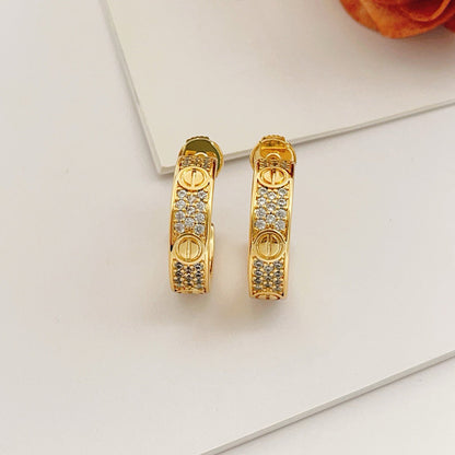 [Dawnora Jewelry]LOVE 5.5MM DIAMOND PAVED EARRINGS