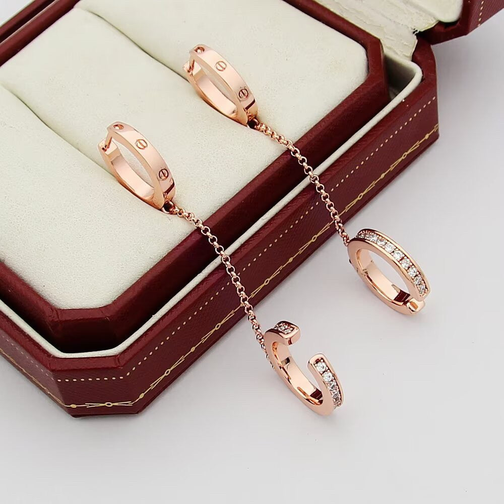 [Dawnora Jewelry]LOVE 3.0MM HALF DIAMOND EARRINGS