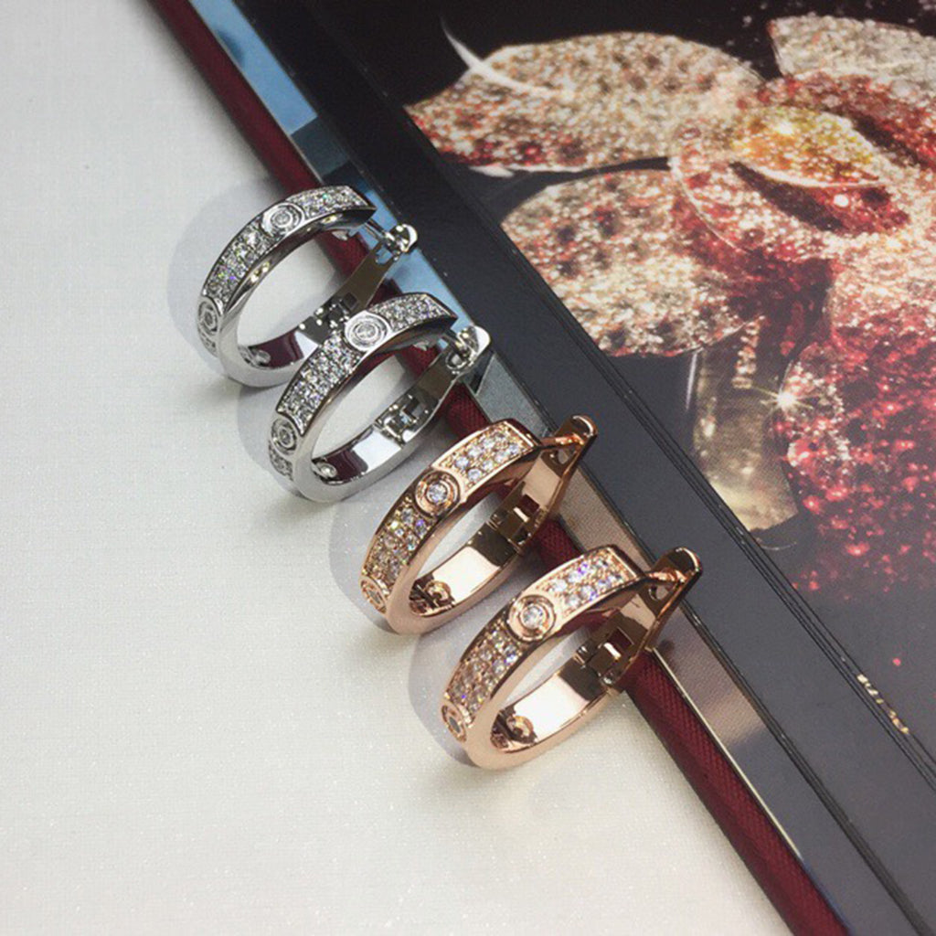 [Dawnora Jewelry]LOVE 5.5MM DIAMOND PAVED EARRINGS