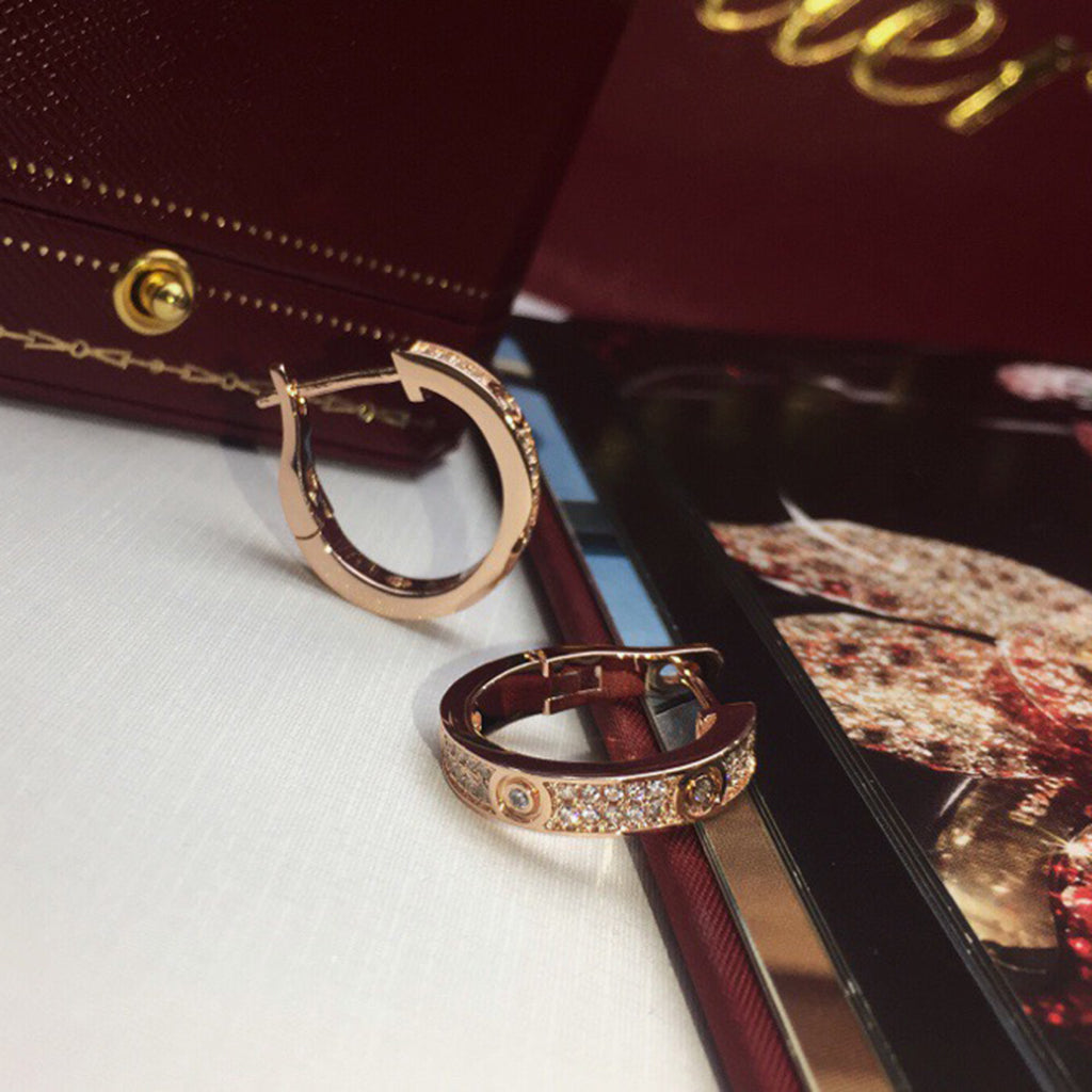 [Dawnora Jewelry]LOVE 5.5MM DIAMOND PAVED EARRINGS