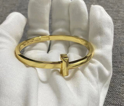 [Dawnora Jewelry]T1 WIDE HINGED BANGLE BRACELET