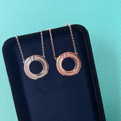 [Dawnora Jewelry]DIAMOND AND MOTHER OF PEARL CIRCLE PENDANT