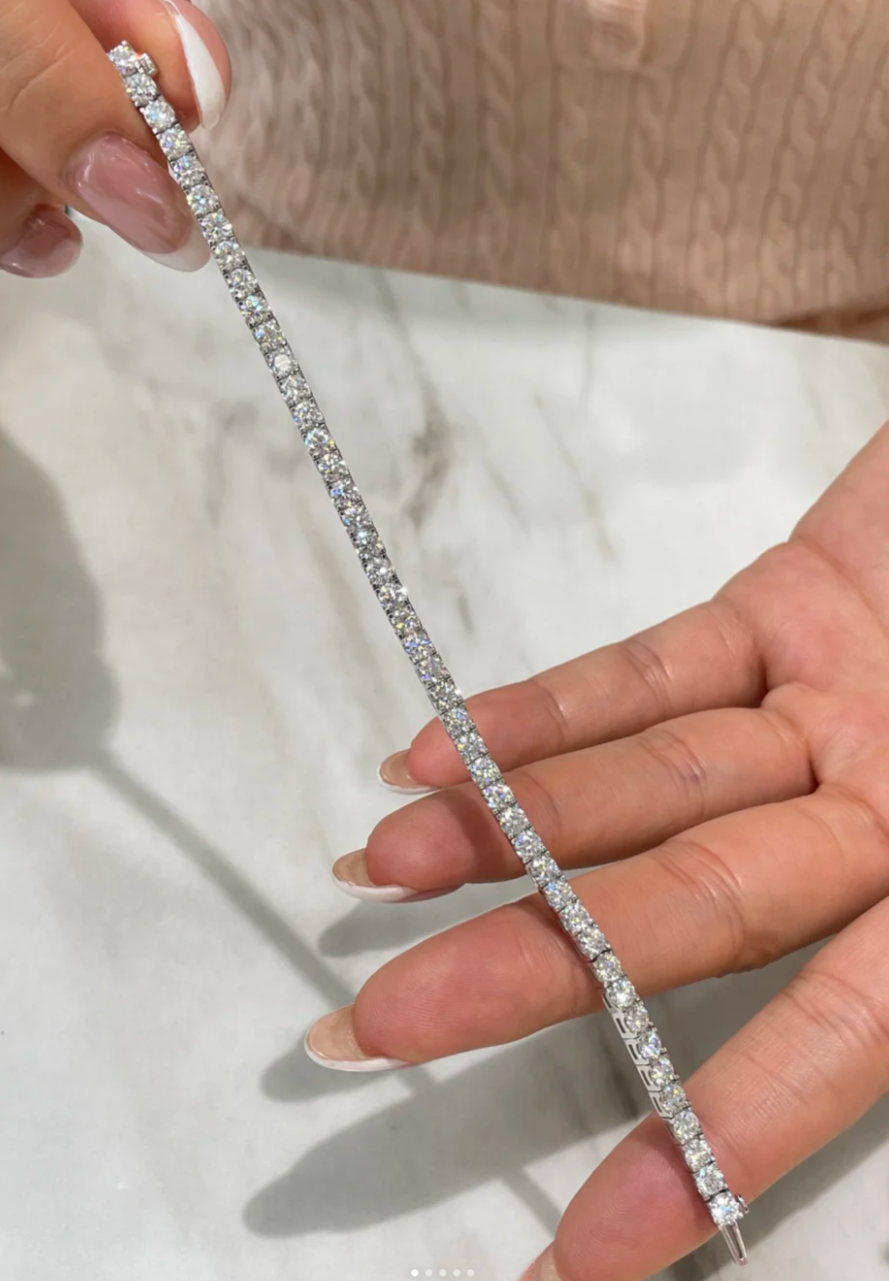 [Dawnora Jewelry]  CLASSIC BASEBALL BRACELAT, 52 DIAMOND
